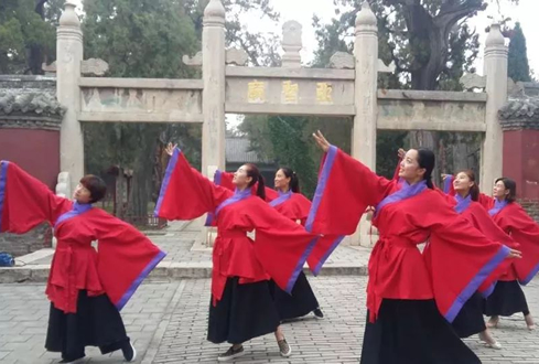 孔子文旅集團(tuán)鄒魯文化公司陪你一起過“鼠”于你的大年！